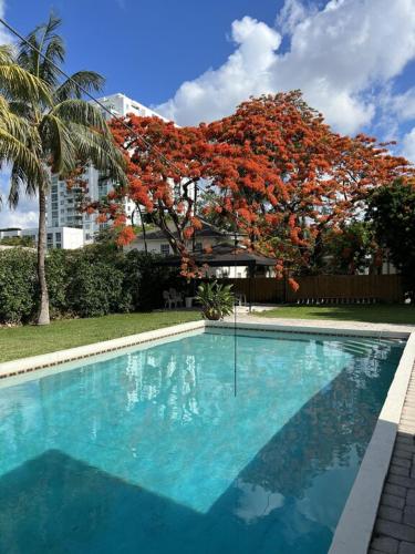 The Mansion on the River rents 1 week minimum