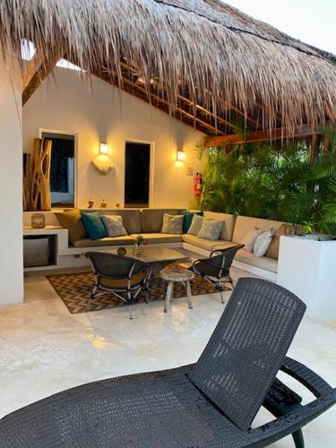 Luxury Private Villas , Private Pool, Private garden, Jacuzzi, 24hours security in ทูลัม