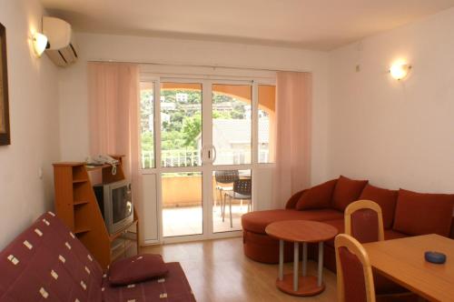 Apartments by the sea Trpanj, Peljesac - 3162