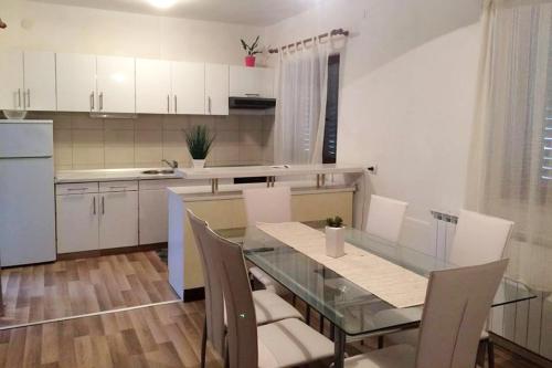Apartment Zrnovska Banja 3154a - image 2