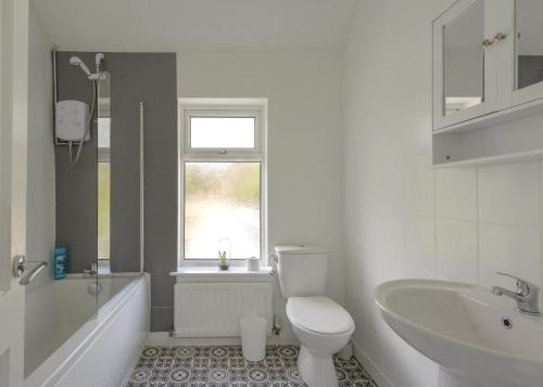 Ryland House Sleeps 8 M6 Access & Garden, Birmingham (foto 8)