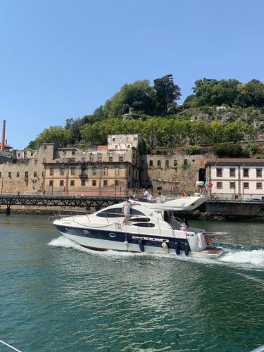  Douro River Private Yacht-Accommodation in Porto