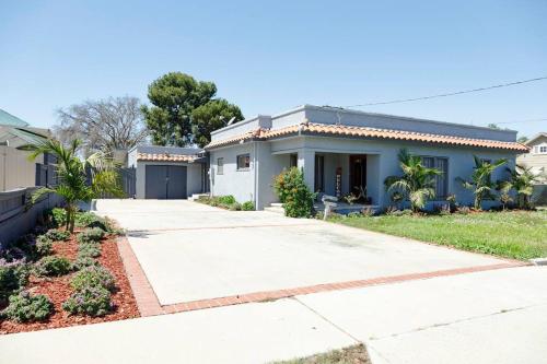 SPACIOUS SOUTH BAY HOME NEAR BEACHES