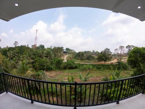 Balcony/terrace, Pinnawala Elephant Front View Hotel in Pinnawala