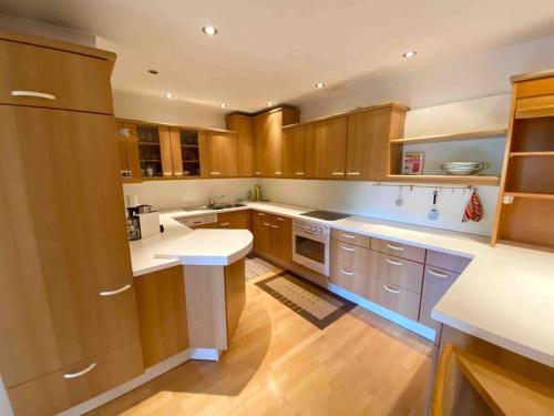 Zentrale Wohnung Gmunden Alte Bäckerei (Zentrale Wohnung Gmunden Alte Backerei) in กมุนเดน