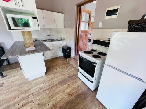 Kitchen, Madeira Bed in Queenstown