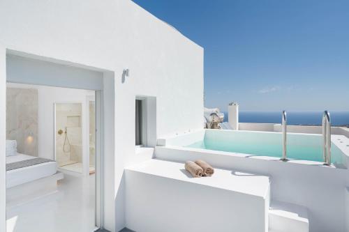Cycladic Suites & Spa, Fira