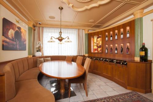 Μπυραρία/Σαλόνι, Hotel & Appartements Alpenresidenz Viktoria in Neustift im Stubaital