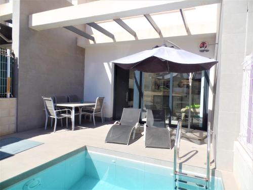 Fabulous Villa with private pool & large roof solarium