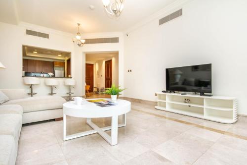 Bespoke Holiday Homes - Palm Jumeirah- 2 Bedroom Beach & Pool Access, South Residence, Dubaj (fotografie 7)