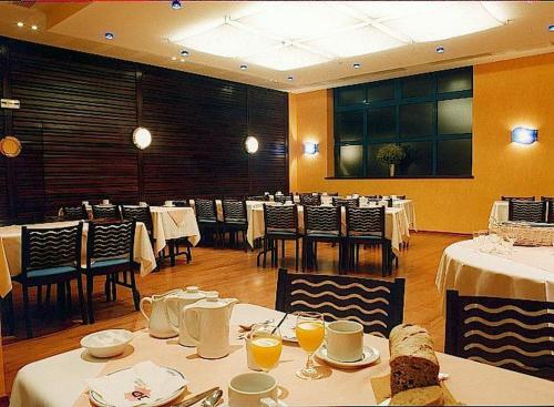 Hotel Restaurant l'Hirondelle - 레스토랑