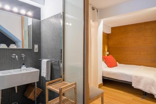 Tenderia apartment by People Rentals, Бильбао (фото 11)
