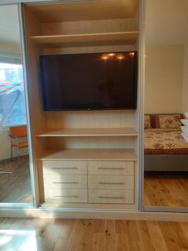 London Luxury Spacious 2 Bedroom Apartment 4 mins from Ilford Stn. FREE parking, Londýn (fotografie 8)