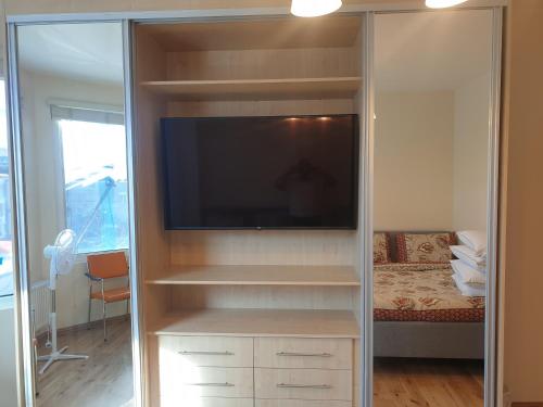 London Luxury Spacious 2 Bedroom Apartment 4 mins from Ilford Stn. FREE parking, Londýn (fotografie 9)
