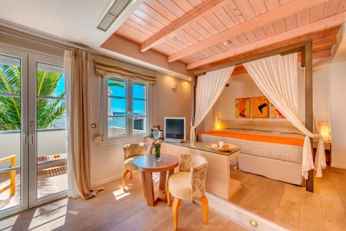 Nissaki Beach Hotel - image 12