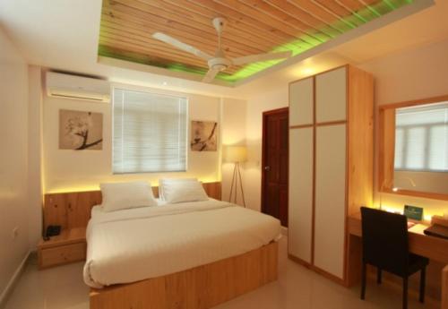 ไพน์ ลอดจ์ มัลดีฟส์ (Pine Lodge Maldives) in มาเลซิตี้ แอนด์ แอร์พอร์ต