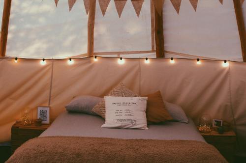 White House on Wye Glamping