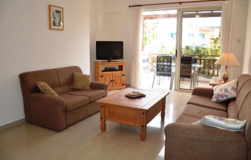 Top floor, 2 bedroom apartment Vanessa D204, FREE WIFI, village view, Peyia (foto 4)