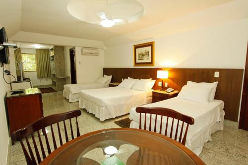 Standard Quadruple Room image 2