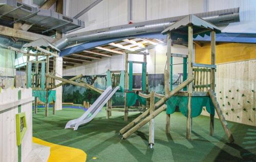 Játszótér, Vijverzicht 218 met whirlpool in Gramsbergen Kern