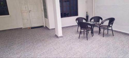 Homestay Ampang Farah - image 4