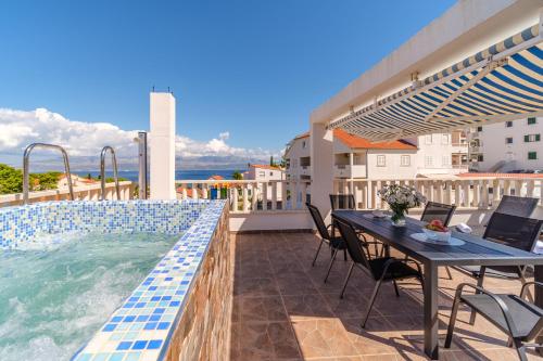 La Perla Apartments 2