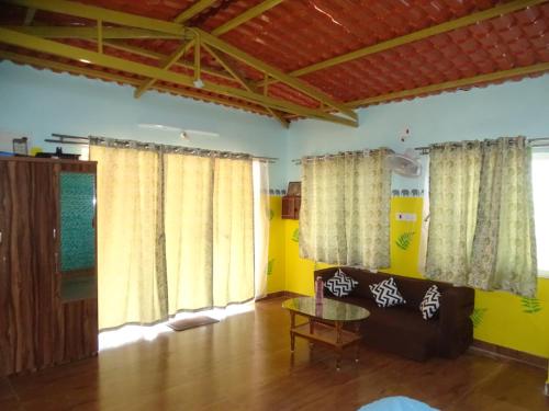 MangoHut Farmhouse Pool Villa photo 3