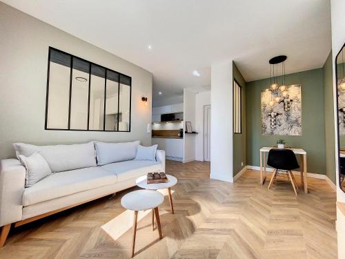 AppartChic - appartement standing - plein Centre & Parking privé, Créon (photo 3)