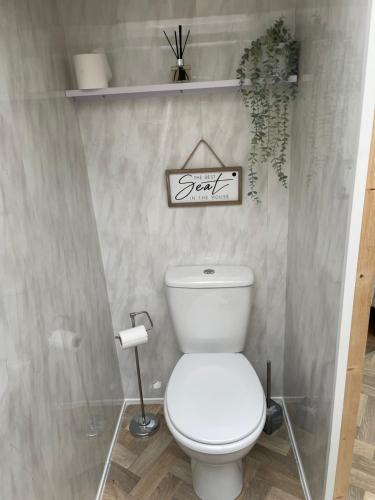 ห้องน้ำ, Pen-Y-Bryn Annex in บริดเด็น