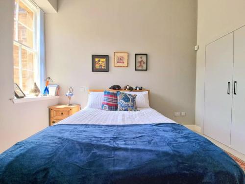 Unique Two Bed Holiday Home in Edinburgh