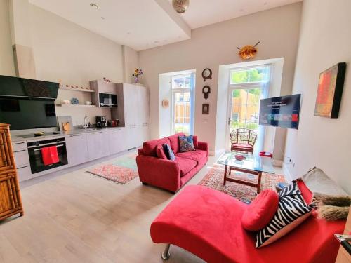 Unique Two Bed Holiday Home in Edinburgh