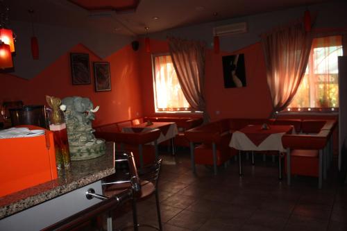 Hotel Gostynnyi Dvir in Bucha