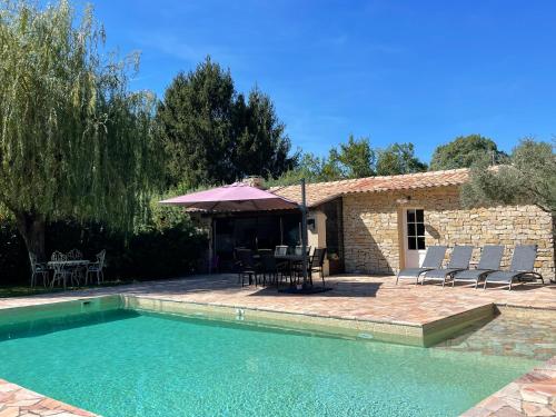 FUVOLEA, Maison de vacances à 15 min du centre d'Aix-en-Provence, piscine chauffée mai à fin septembre - jardin - parking privé gratuit