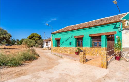 4 Bedroom Cozy Home In Cartagena