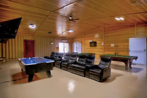 Ellipse Global Lodge - image 13