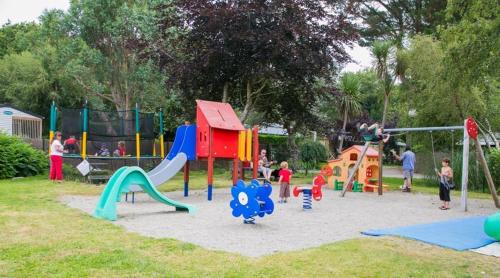 Camping De La Plage Bénodet - 400 mètres de La Plage