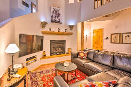 Walkable Angel Fire Condo Near Lifts and Restaurants in Angel Fire, USA