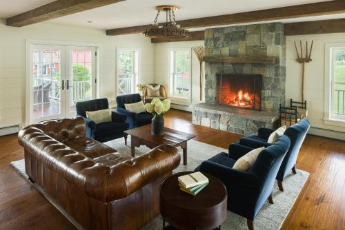 Hill Farm Inn - Manchester - 로비