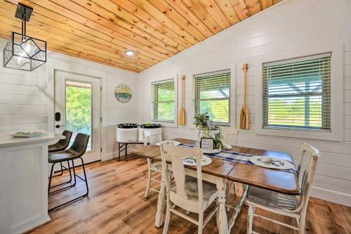 Broken Bow Retreat with Large Yard and Fire Pit! Broken Bow Retreat with Large Yard and Fire Pit!