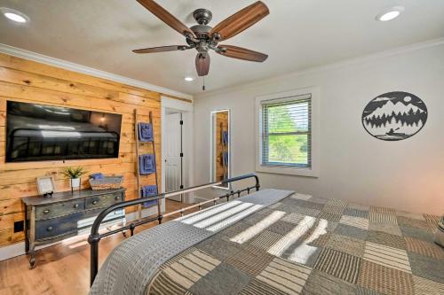 Broken Bow Retreat with Large Yard and Fire Pit! Broken Bow Retreat with Large Yard and Fire Pit!