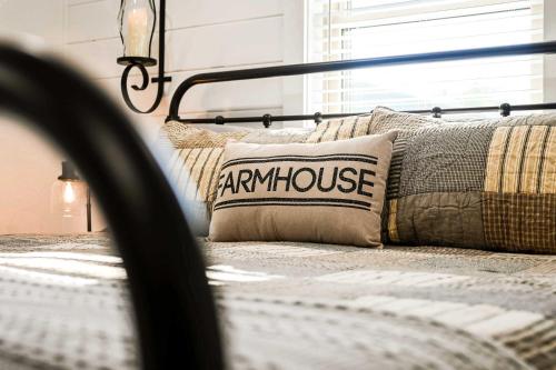 Broken Bow Retreat with Large Yard and Fire Pit! Broken Bow Retreat with Large Yard and Fire Pit!