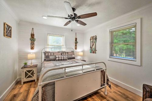 Broken Bow Retreat with Large Yard and Fire Pit! Broken Bow Retreat with Large Yard and Fire Pit!