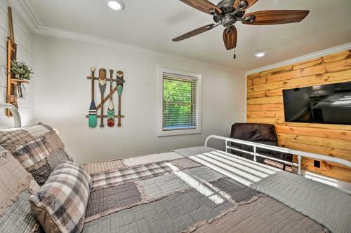 Broken Bow Retreat with Large Yard and Fire Pit! Broken Bow Retreat with Large Yard and Fire Pit!