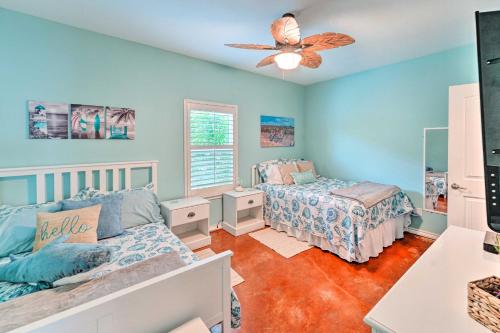 Sunny Townhome with Pool Access about 1 Mi to Beach Sunny Townhome with Pool Access about 1 Mi to Beach