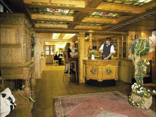 酒吧/高級酒吧, 佐姆維根斯汀酒店 (Hotel Zum weißen Stein) in 科爾臣/基格