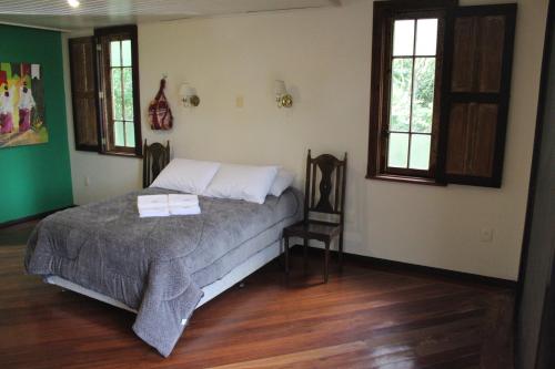 1 double bed, 1 twin bed