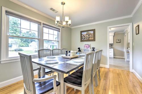 Charming Old Saybrook Cottage Less Than 1 Mi to Beach in Old Saybrook, USA