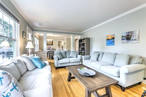 Charming Old Saybrook Cottage Less Than 1 Mi to Beach in โอลด์ เซย์บรูค (CT)