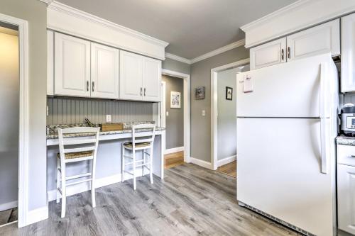 Charming Old Saybrook Cottage Less Than 1 Mi to Beach in โอลด์ เซย์บรูค (CT)