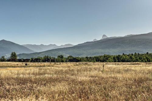 Serene Driggs Cabin about 10 Mi to Grand Targhee!